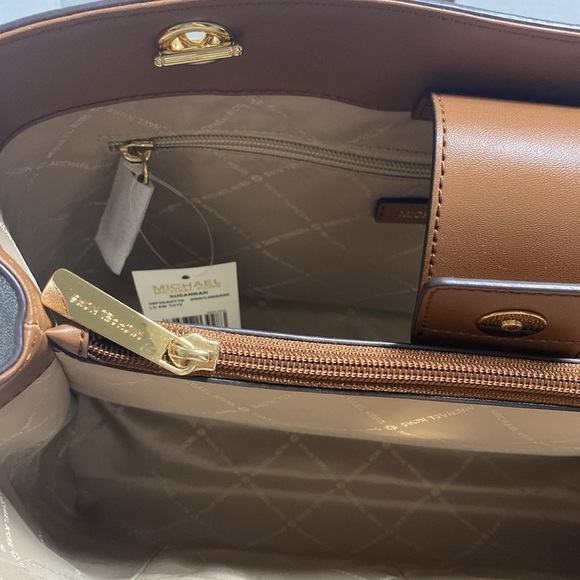 $358 NEW! NWT MICHAEL KORS Susannah Large EW Tote Brown/Luggage w/Chain Detail - Picture 4 of 11